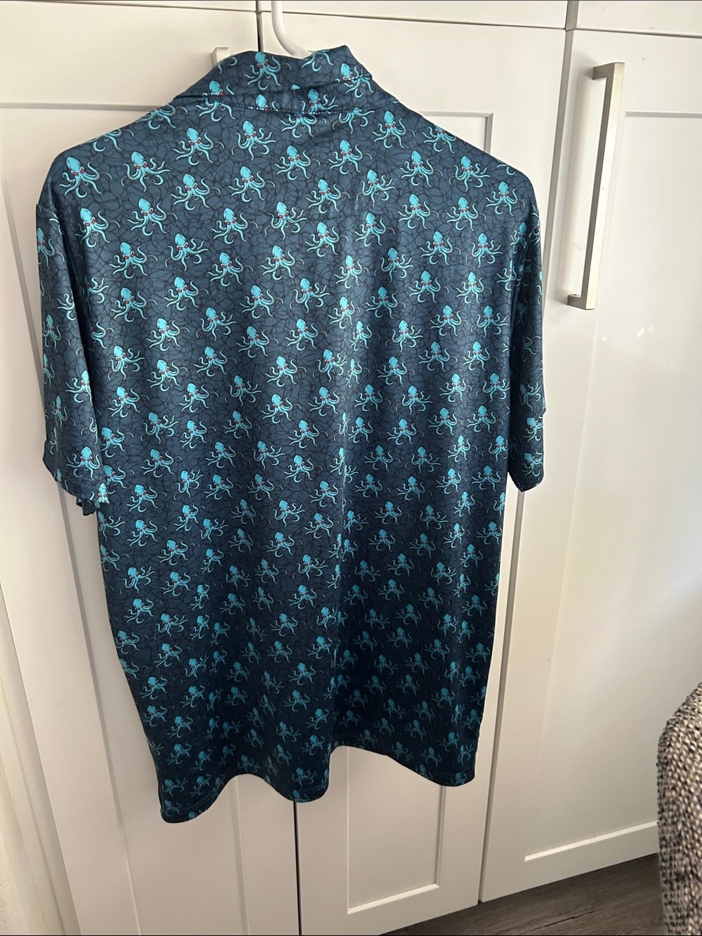 Pins & Aces Men’s Teal Octopus Print Polo Shirt - Picture 2 of 3